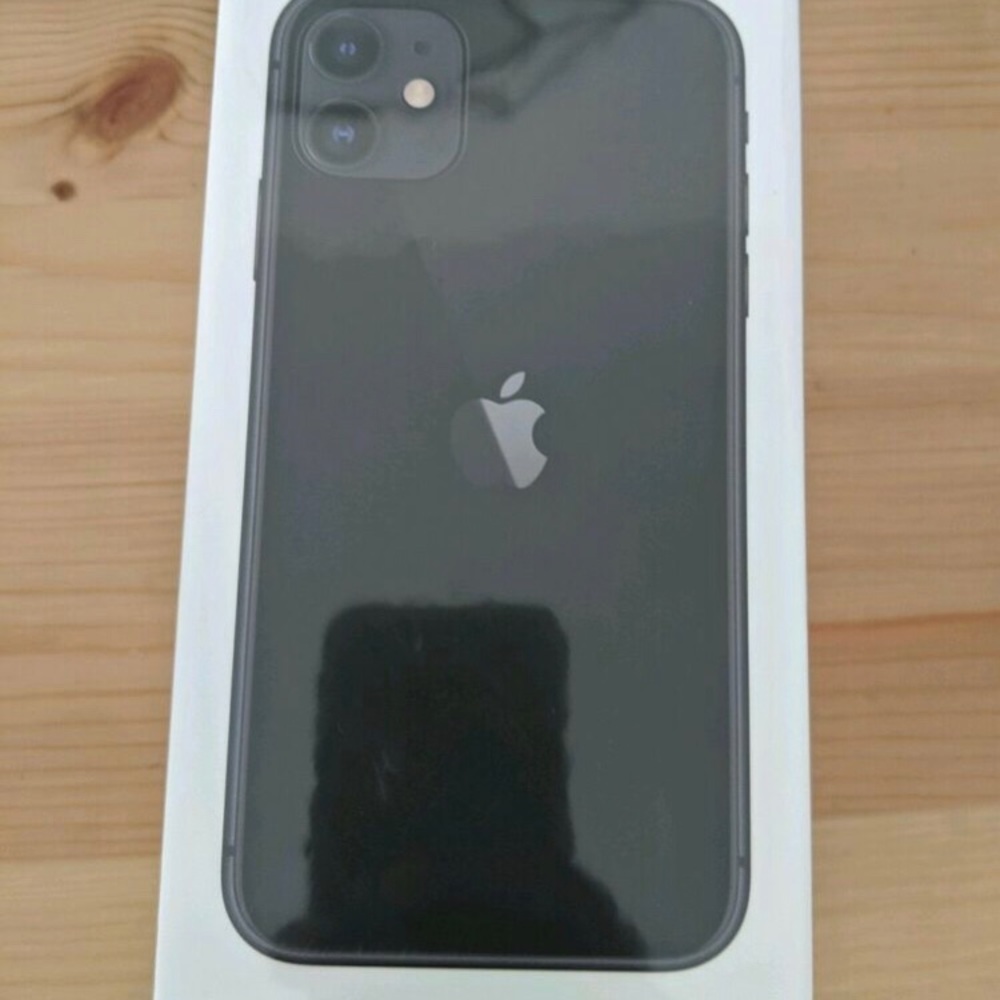 iPhone 11